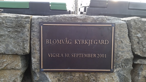 Blomvåg Kyrkjegård