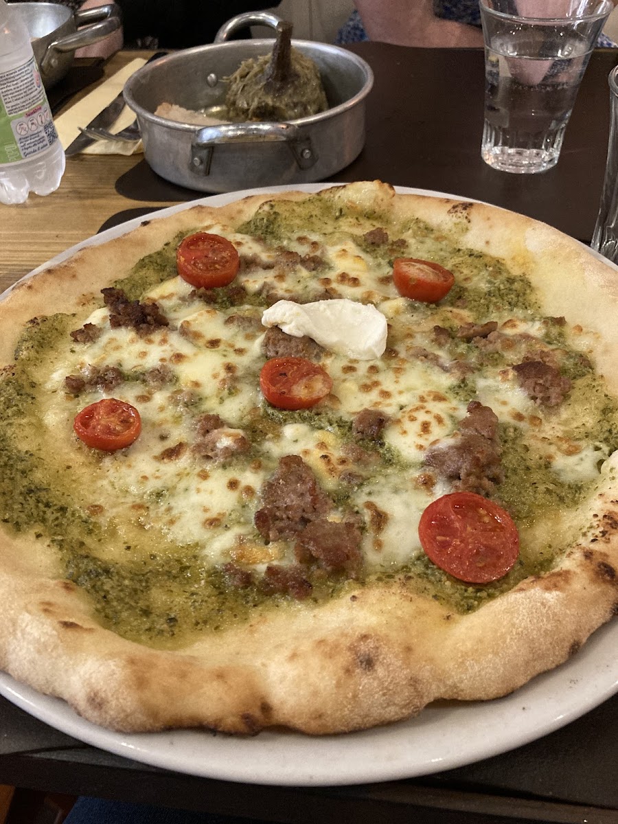 Tricolor pizza