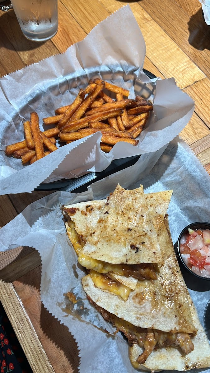 Got the gluten free bbq pulled porked quesadilla!! amazing!