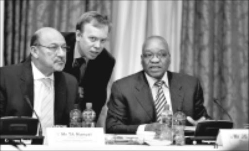 PLAINNING TIME: President Jacob Zuma, Trevor Manuel and Steyn Speed at a meeting with the premiers of all nine provinces and executive mayors of five of the six metropolitan councils. Pic: ELIZABETH SEJAKE. 12/08/2009. © Sunday Times.