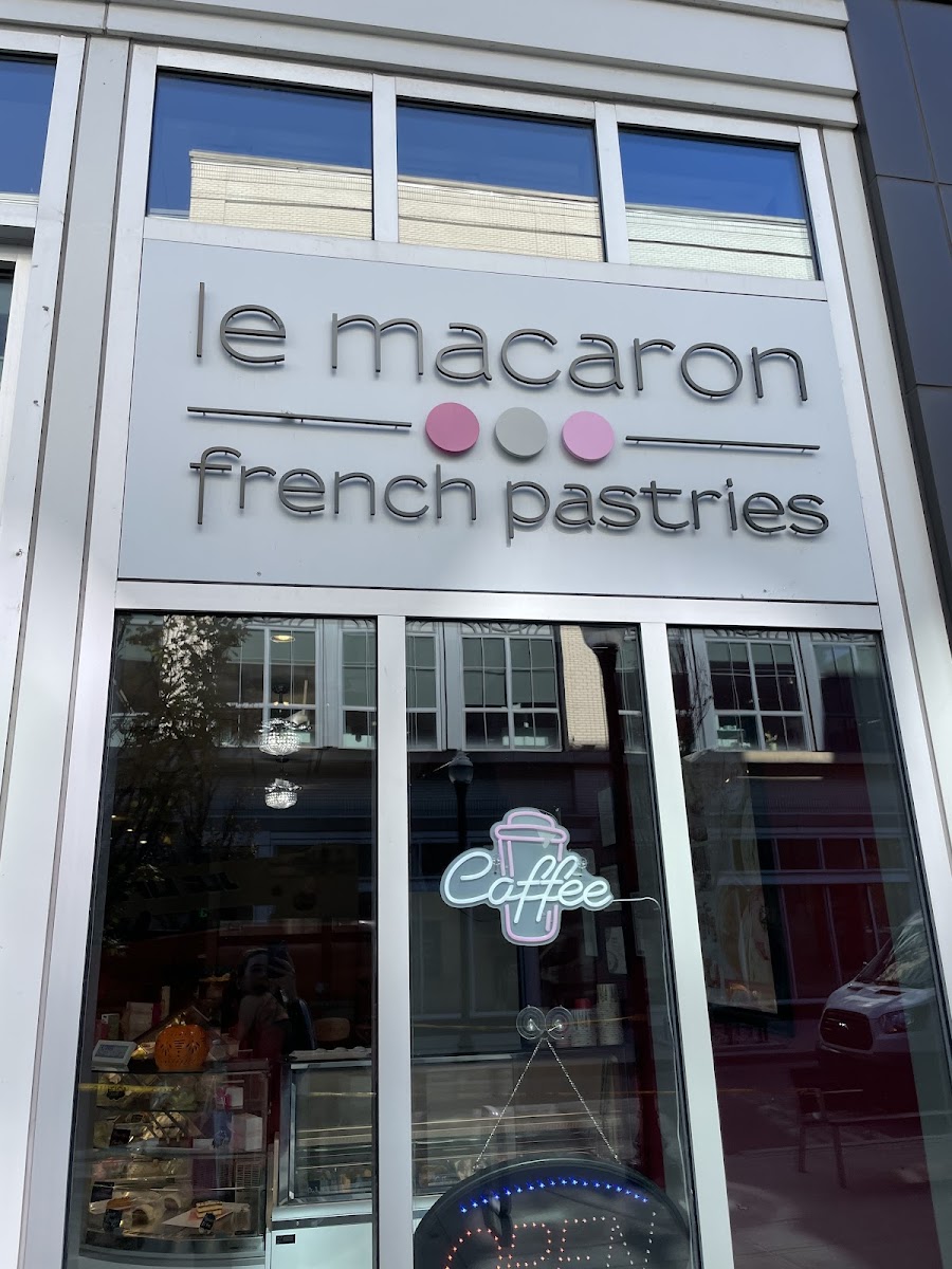 Gluten-Free at Le Macaron French Pastries