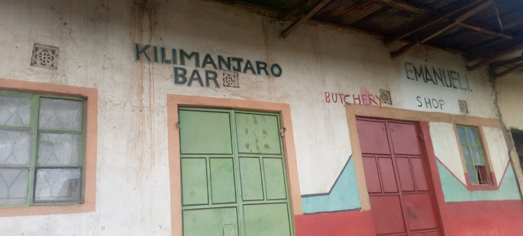 The demonstrating women also closed down all the bars in Enkorika in Kajiado.