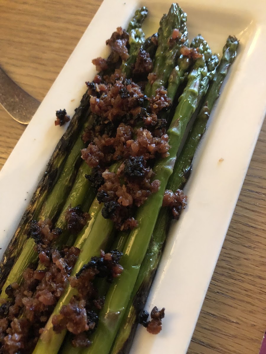 Asparagus with bacon! The smokey flavor is so delicious!