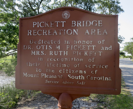 From the Flickr group Historical Markers, photo by Crawford Brian, full page.License is Attribution-NonCommercial-ShareAlike License