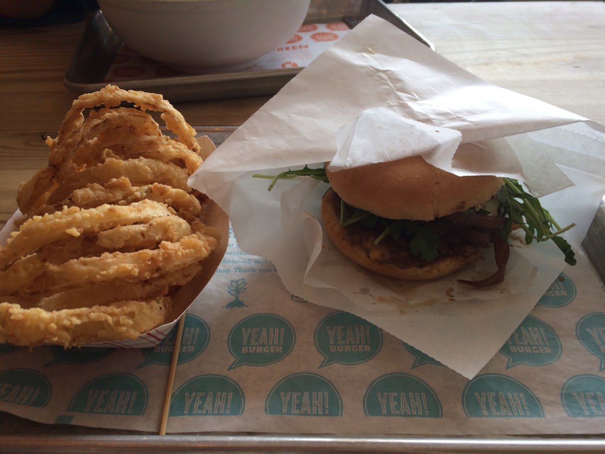 Mmm gluten-free Fig and Goat Cheese burger w gluten-free onion rings!