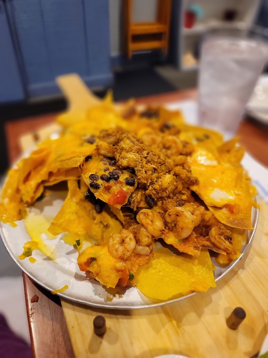 Seafood nachos