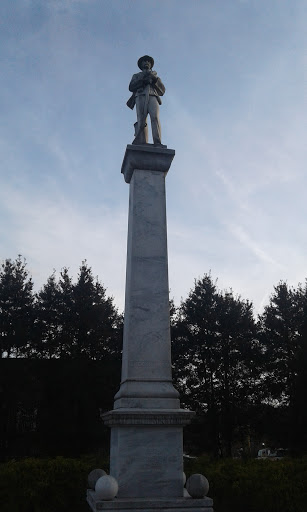 Statue Honoring Confederate Soldiers