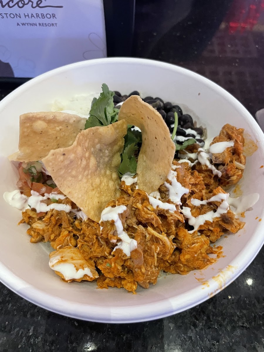 Taco bowl with chicken