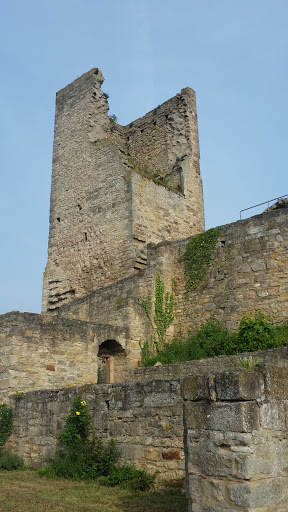 Kugelsburg Eckiger Turm