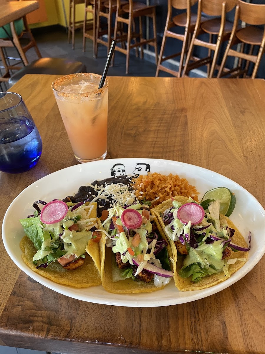 Grilled fish tacos with guava margarita