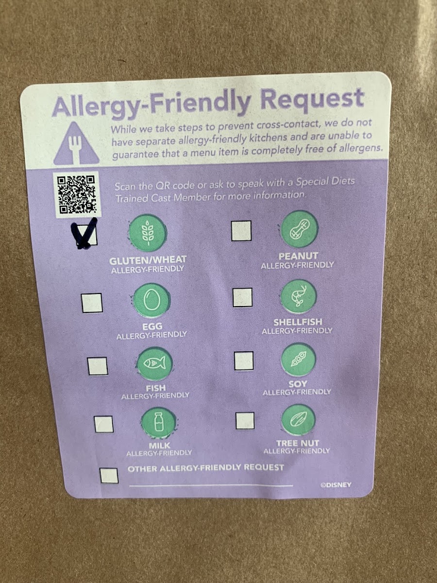 The sticker that should be on the bag when you mobile order allergy friendly food from any Disney World quick service restaurant.