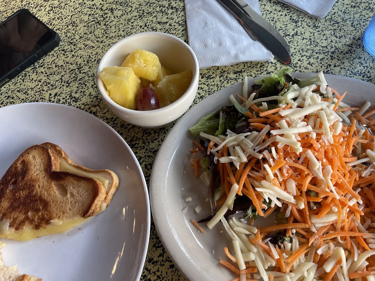 Kids grilled cheese on gluten free bread w/ fruit side, house salad no croutons