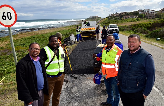 Nelson Mandela Bay roads and transport committee members and councillors, from left, Tommy Faltain, Kabelo Mogatosi, Walter Shaidi and Mxolisi Breakfast, on Wednesday visited some of the roadworks being done in the city, including the Ironman route.