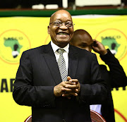 Zuma visits the Sasco Mangosuthu University.
