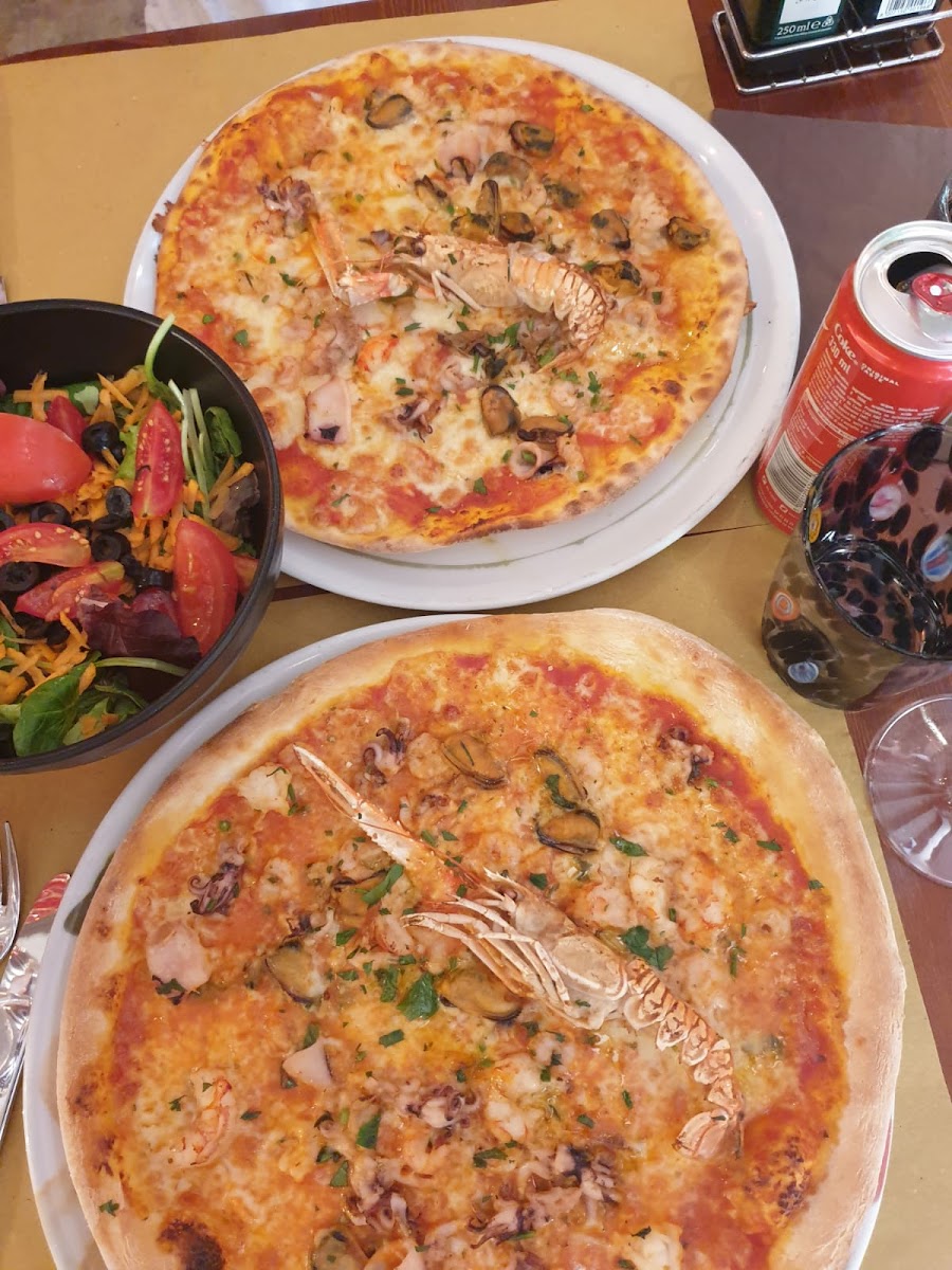 Gluten-Free Pizza at Trattoria Agli Artisti Pizzeria