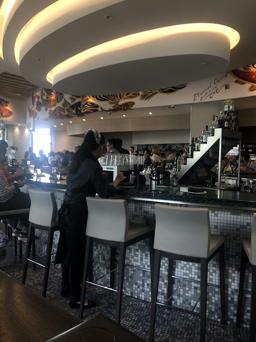 Amazing decor and views. Staff is trained on allergies and has thoughtful recommendations for substitutions. They have gluten free soy sauce and other preparations. A delightful find