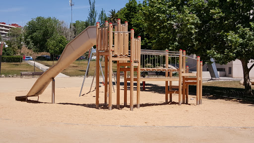 Puente de troncos