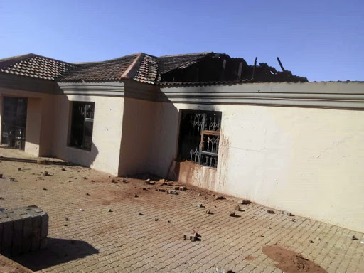 The house belonging to the Nketoana mayor was burnt down by angry residence.