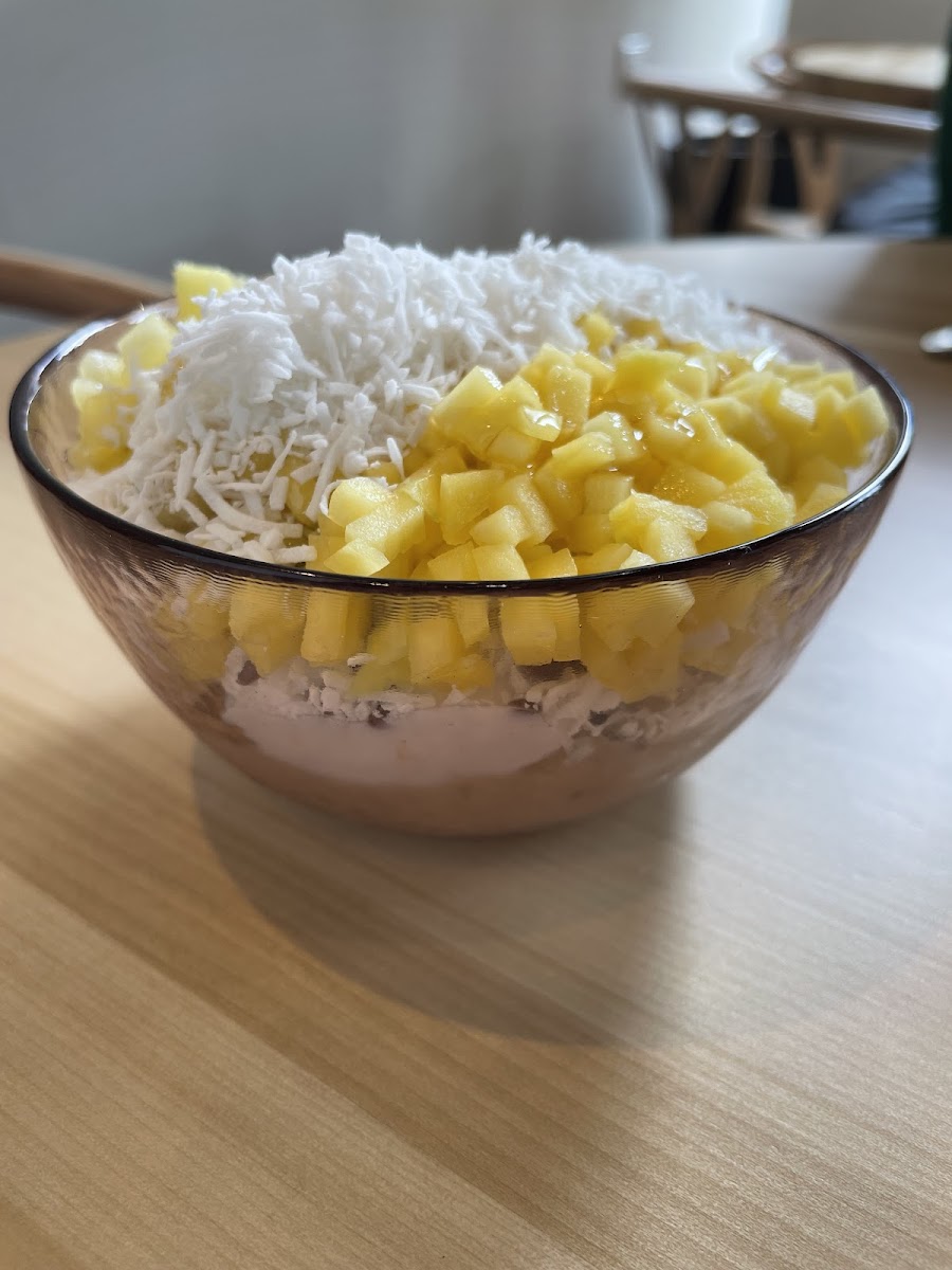 Pina Colada Smoothie Bowl