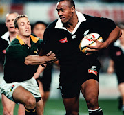 A file photo of former Springbok Stefan Terblance and the late New Zealand great Jonah Lomu during a 1988 Tri-Nations match between South Africa and the All Blacks at Kings Park Stadium in Durban. In the aftermath of the recent attacks in Paris, the SA Rugby Legends Association have joined forces with the large Gauteng-based French community to honour those fallen and to help raise funds to assist the families who lost loved ones in the attacks.