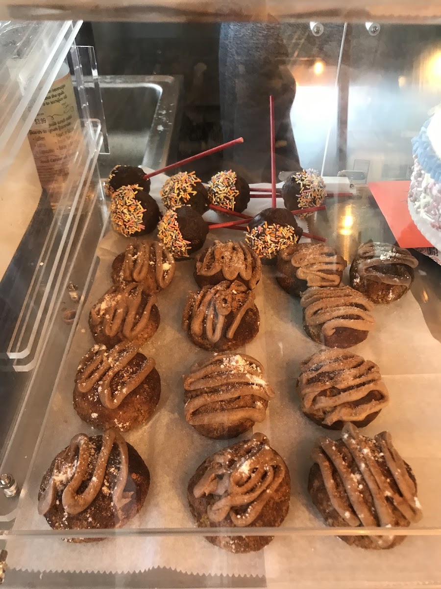 Gluten-Free Cookies at Fifth Avenue Nutrition