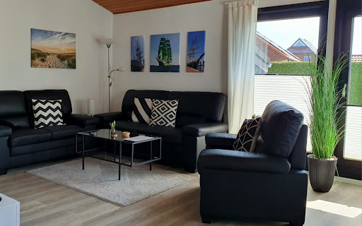 Wohnzimmer mit Ledermöbeln