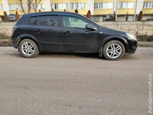 продам запчасти на авто Opel Astra Astra H Hatchback фото 1