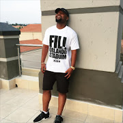 Cassper has reduced the price of his T-shirts.