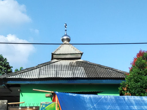 Masjid Deket Lapangan Samber
