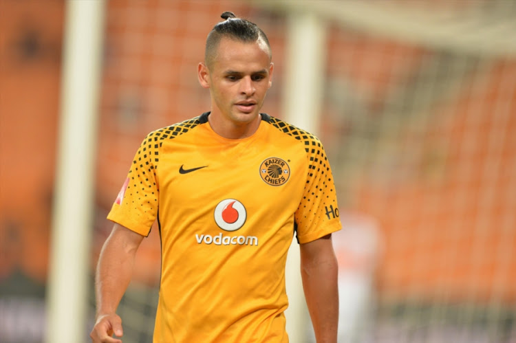 Kaizer Chiefs striker Gustavo Paez has apologised for what appeared to be a snub on his coach Giovanni Solinas when the Venezuela forward was substituted during a match.