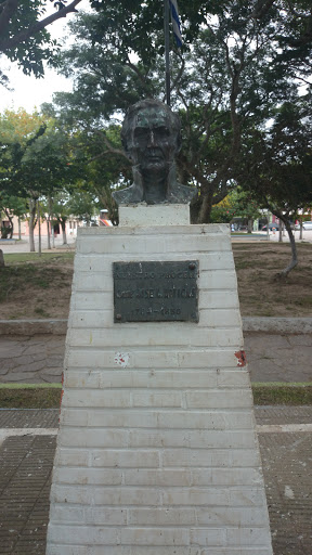 Busto De Artigas En Chuy