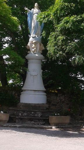Statue  De L Eglise