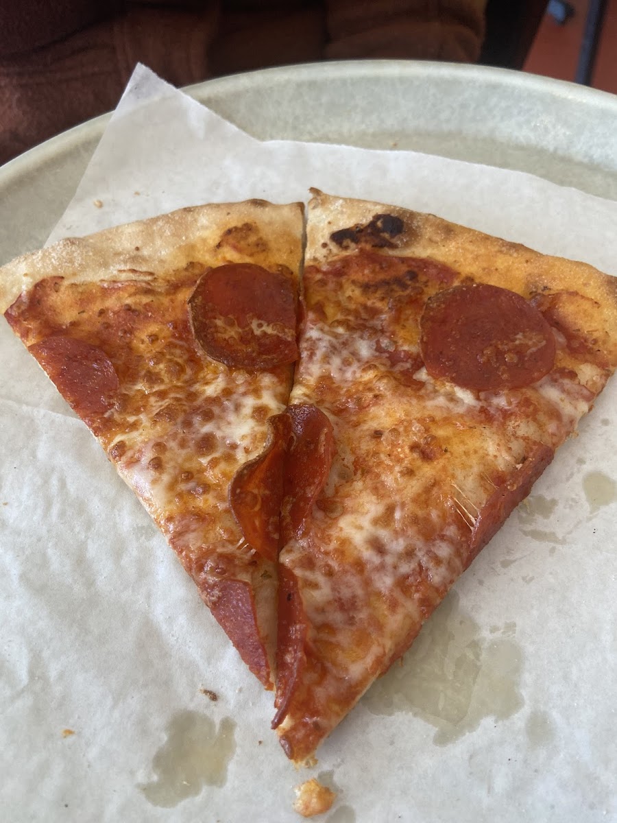 Gluten-Free Pizza at Foodies