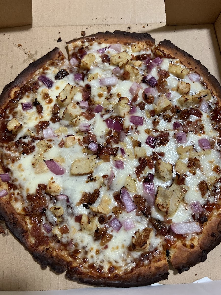 BBQ Chicken Gluten Frew Pizza