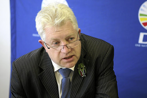 Western Cape premier Alan Winde urges the public to stay at home to curb the spread of the coronavirus.