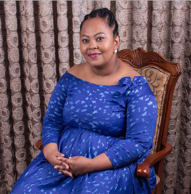 MaYeni of Uthando Nes'thembu is apparently not happy with the polygamous set up anymore.