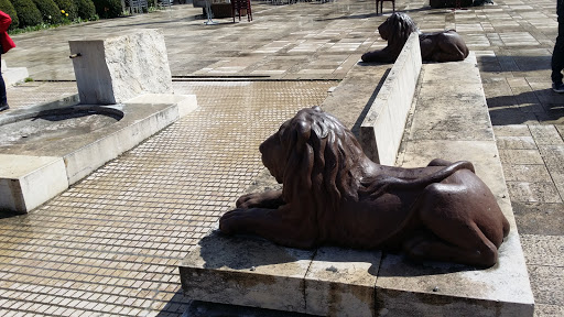 Fontaine Aux Lions