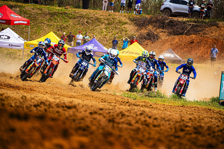 Barend du Toit (101) leads the chasing pack into the first corner in the MX2 class. Saturday's event will feature many multiple champions