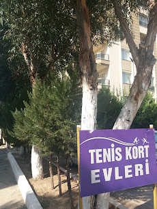 Tenis Kort Evleri