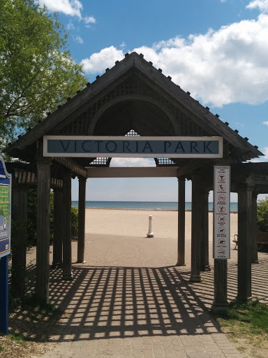 Victoria Park West Entrance