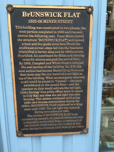 BrUNSWICK FLAT1502-06 MINER STREETThis building was constructed in two phases, the west portion completed in 1880 and the east section the following year. Peter Miess named the structure...