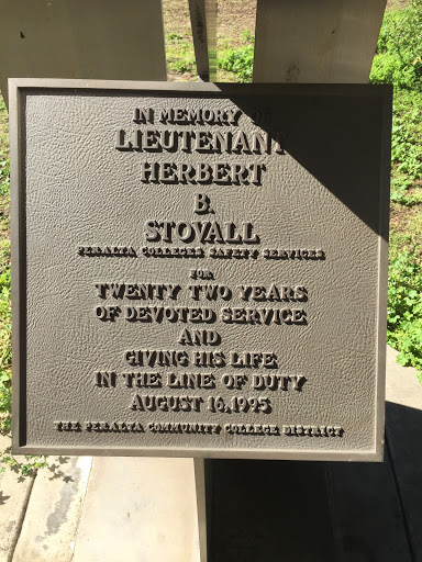 IN MEMORY LIEUTENANT HERBERT B. STOVALL FOR TWENTY TWO YEARS OF DEVOTED SERVICE AND GIVNG HIS LIFE IN THE LINE OF DUTY AUGUST 16, 1995