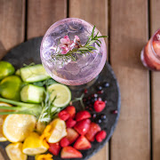 Experiment with non-alcoholic beverages such as mocktails, alcohol-free beers or flavoured sparkling water.     