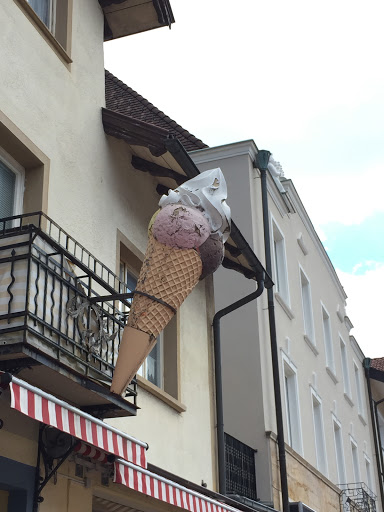 Big Ice Cream 