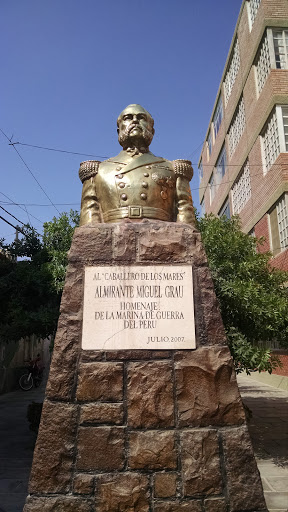 Busto del Caballero de los Mares, Almirante Miguel Grau