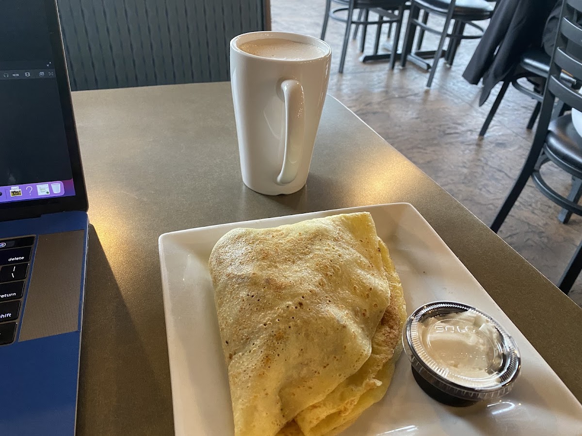 Helpful staff gave me confidence to order a GF crepe