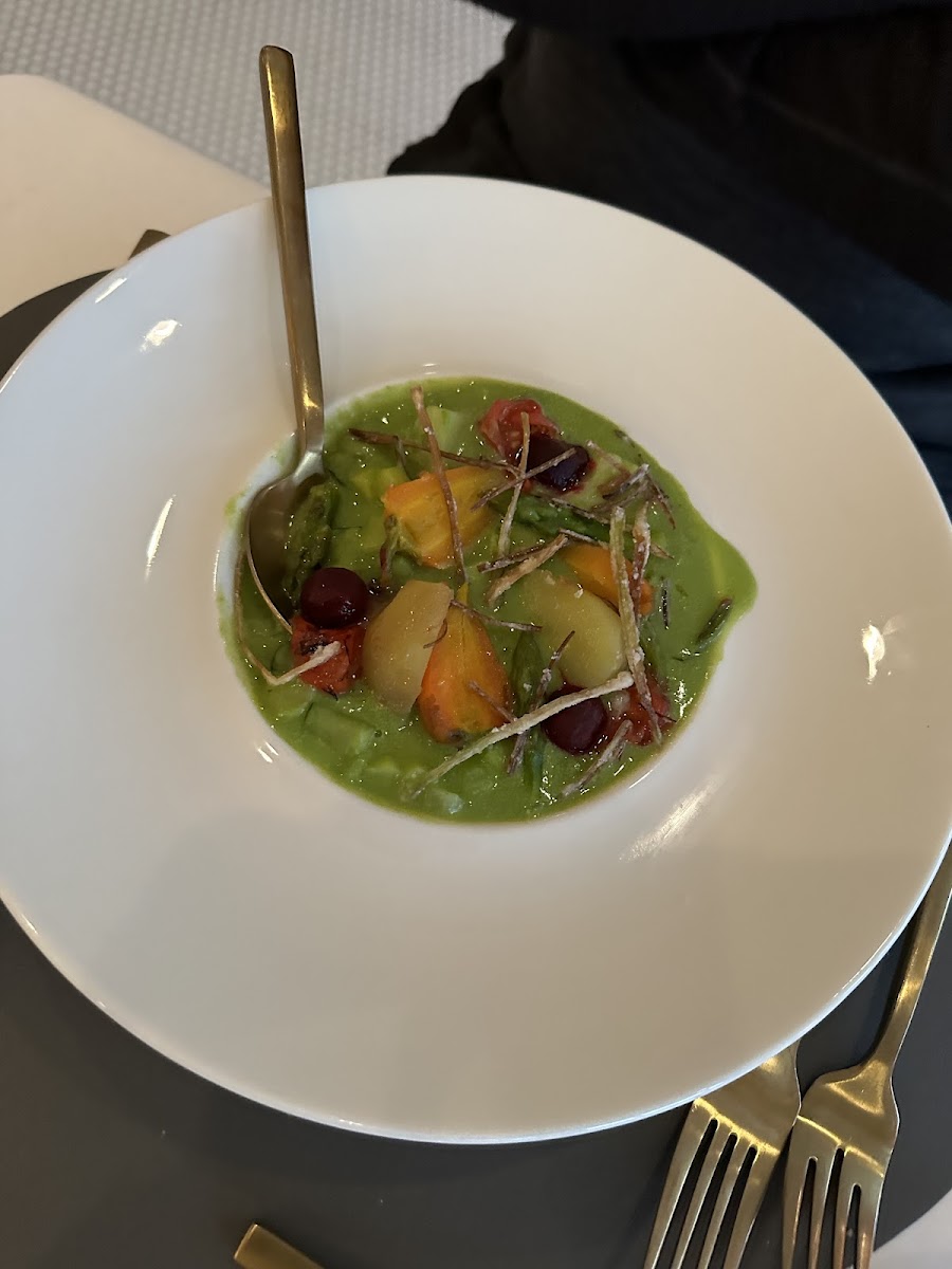 Vegetable soup with pea purée