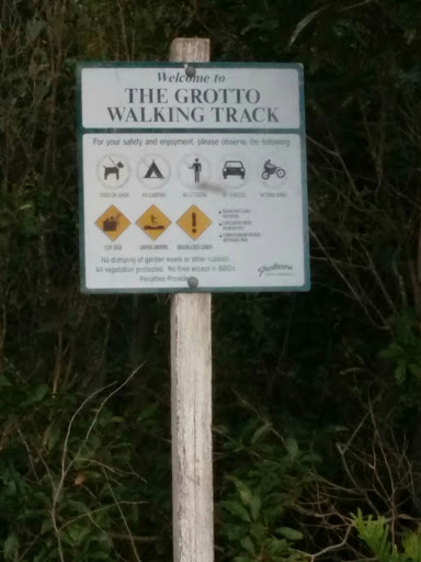 The Grotto Walking Track Marker 