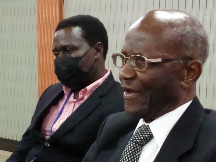 former Chief justice of Uganda Wako Wambuzi testifies to the public how a local herb has healed him from cancer .