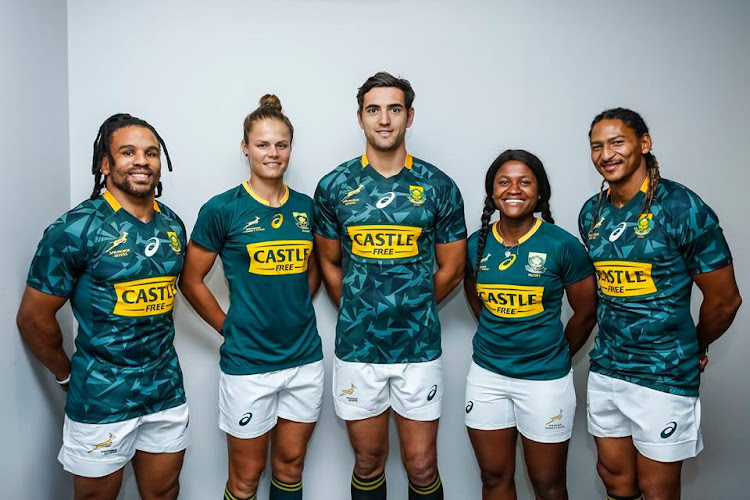 Blitzboks players pose with new jerseys bearing the name of the new title sponsor, Castle Free.